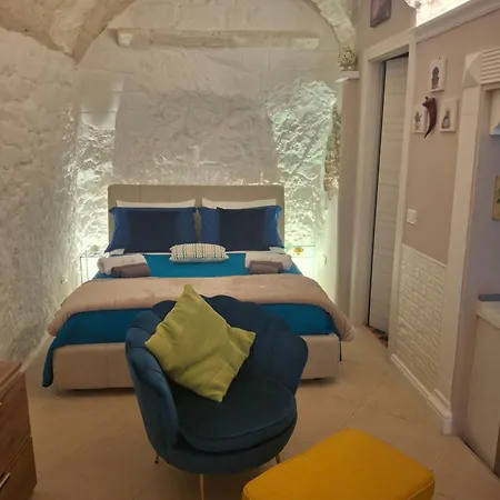 Nima Ostuni